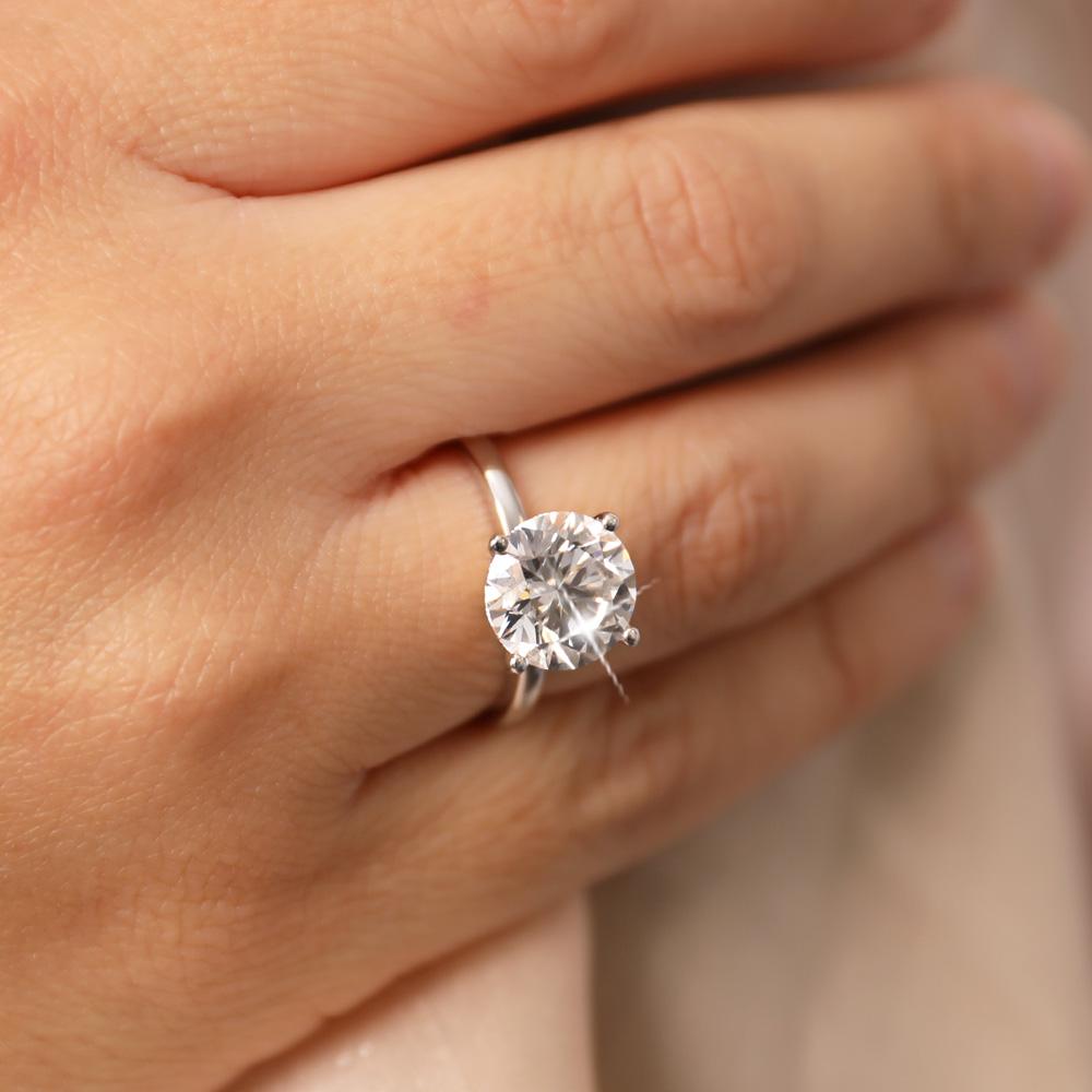 18ct White Gold Lab Grown Diamond Solitaire Ring Warren James