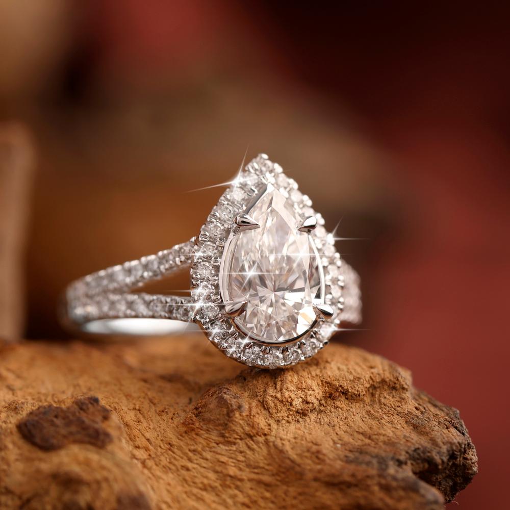 18ct White Gold Lab-Grown Ring, Pear, Halo Ring Warren James