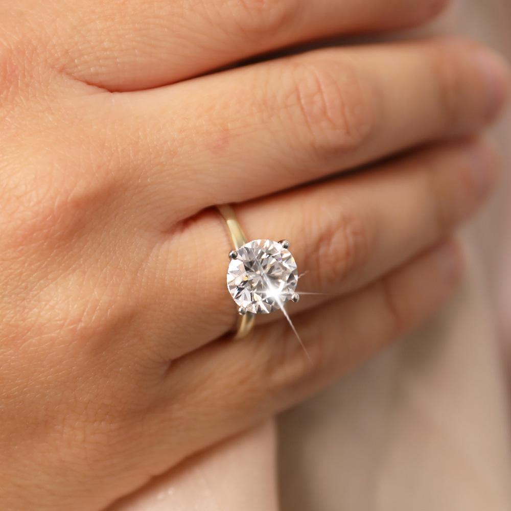 18ct Yellow Gold Lab-Grown Diamond Solitaire Ring Warren