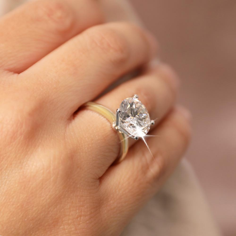 18ct Yellow Gold Lab-Grown Diamond Solitaire Ring Warren